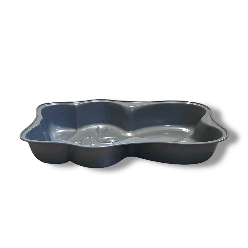 Wilton Bunny Cake Pan Rabbit Bow Tie Easter Bakeware‎